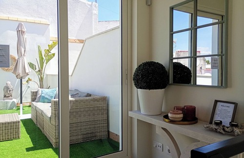 Cruz Roja-Capuchinos Apartment | NEW Designer Penthouse in Sevilla center
