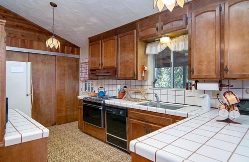 Julian House | New Discount ends 10/30 - Julian Wagon Wheel Retreat for large or small groups