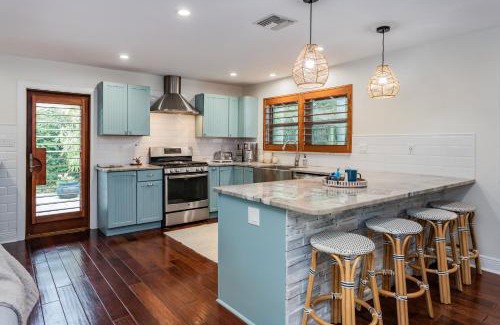 Colin Park House | New Dolce Vita Pool Across from Beach Access Walk to River Access Close to Flagler