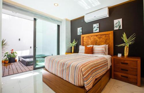 Colonia 5 de Diciembre House | New Downtown Condo with Private Dipping Pool