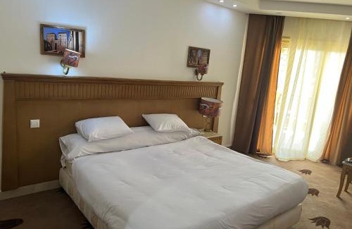 Wadi El Natrun Hotel | New eliet pyramids view hotel