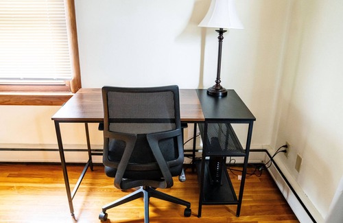 Nashua House | -NEW Entire Home - Sleeps 11 - 45 Mins to Boston-