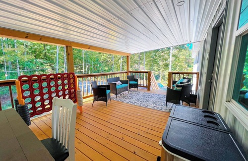 Bronston House | New! Escape at Echo Point with SwimSpa! 2 King Beds- 5 min from boat ramp