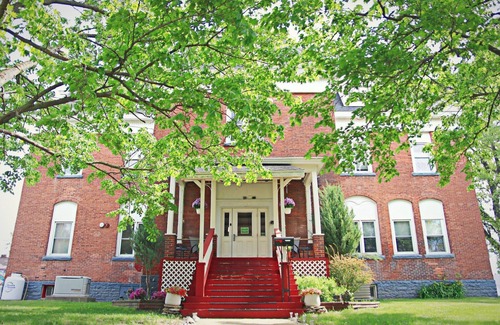 Whippleville Apartment | New! Foothills Lodge & Diner 1BR Sleeps 2