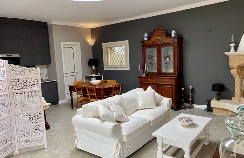 Galatone House | NEW FOR 2023! Beautifully decorated, quiet independent fully equipped studio