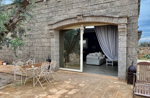 Galatone House | NEW FOR 2023! Beautifully decorated, quiet independent fully equipped studio
