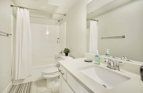 Vineyard Apartment | NEW FURNISHED 2bd APT GREAT for Long Stays