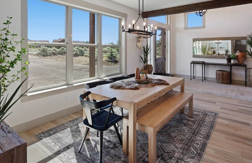 Alfalfa House | New! Gorgeous Decor, Resort Pool and Private Hot Tub