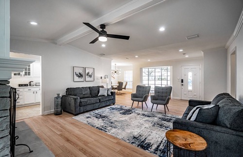 Richardson House | NEW! Gorgeous recently remodeled 4-bedroom spacious home with a Heated Pool .