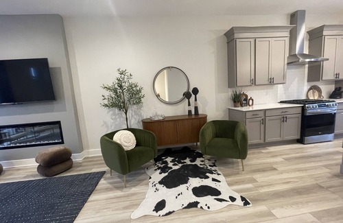 Westfield Condo | NEW! Grand Park-2 min drive. Dwntwn Westfield-walk to restaurants & Monon.