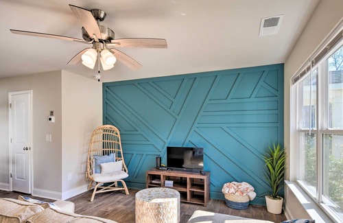 Greer House | NEW! Greer Getaway w/ Smart TV ~ 1 Mi to Dtwn!
