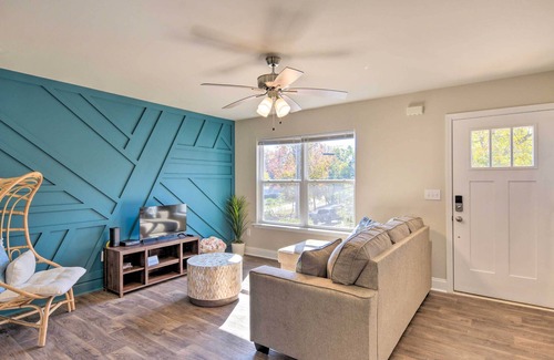 Greer House | NEW! Greer Getaway w/ Smart TV ~ 1 Mi to Dtwn!