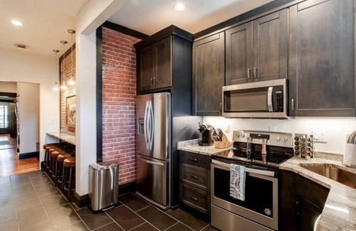 Cherokee Triangle House | *NEW* Highlands Down | 4BR 3BA KINGS | Sleep 10