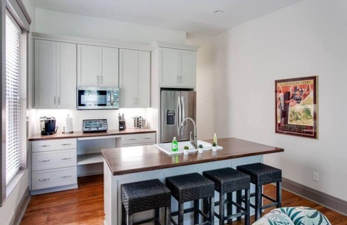 Cherokee Triangle House | *NEW* Highlands Down | 4BR 3BA KINGS | Sleep 10