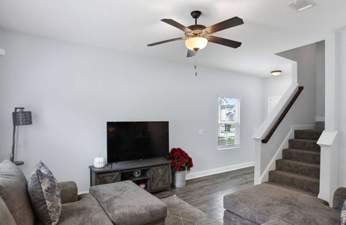 Fleming House | New Home 3 minutes to Ft Stewart