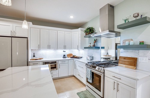 Pine Island House | New Home in Pine Island w/Yard!