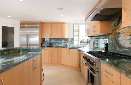 Hollywood Beach House | New home! The Pearl of Hollywood Beach across from the sand, close to harbor!