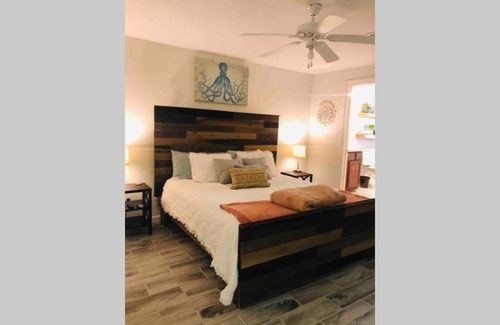 Port O Connor House | NEW!!! Hook'd Ya!