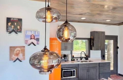 Campton Cabin | New | Hot Tub | King Bed | Sunset Views | Modern