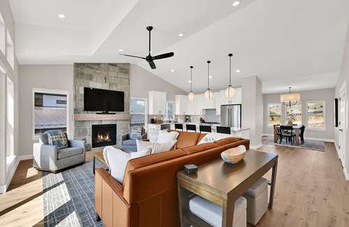 Wolf Creek House | NEW House All Season Paradise Powder Mountain Views & Golfing