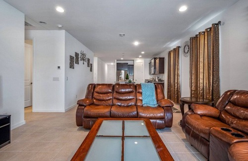 Laveen House | New House, King Bed, A/C, Long Stays