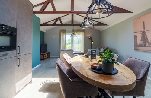 Hellendoorn House | New house with large garden and conservatory