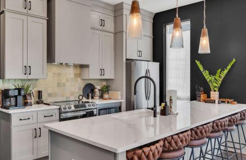 Nashville House | New Iconic Duo 2 Homes & Rooftop Vibes