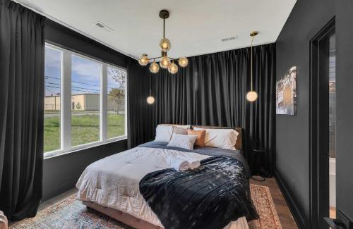 Nashville House | New Iconic Duo 2 Homes & Rooftop Vibes