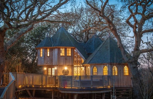 New Forest District House | New in 2020 - 12ft wide caravan with one double, one twin.