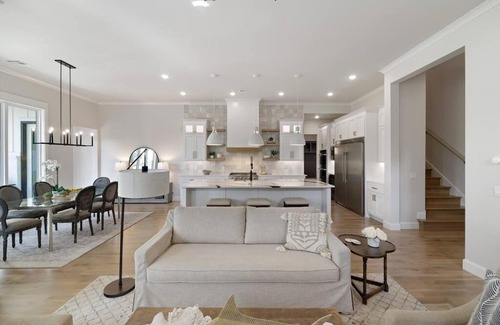 Tulsa House | New in Brookside: walk to The Gathering Place