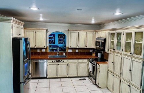 Troutman House | NEW! Lake Front House,Private Dock,Kayaks,Beach