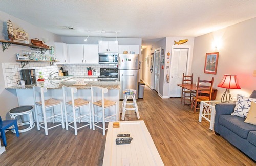 Little River Condo | NEW! Large 1BR at The Golf Colony at Baytree, Pool