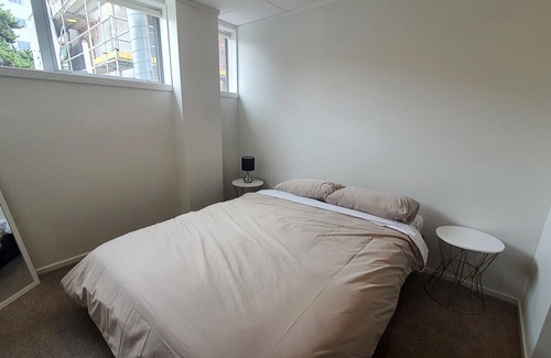 Te Aro Apartment | New Large Central Cuba St Apartment! Unit 2