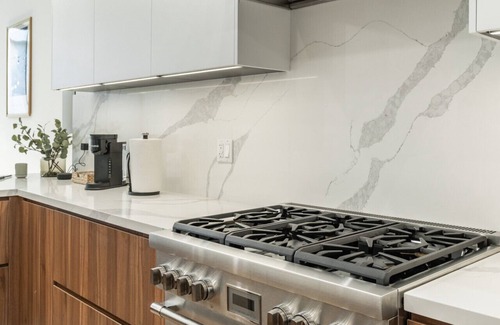 McLaughlin House | New Lavish Elegant 3Bd Family Home MarVista Pet Ok