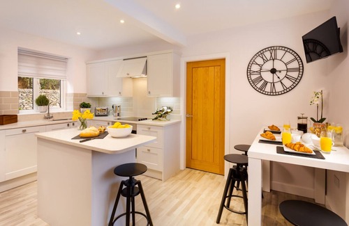 Bowness-on-Windermere House | NEW - Lexington House - 5 Star - Stylish Barn Conversion
