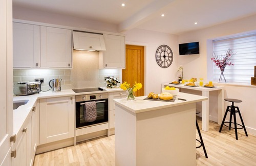 Bowness-on-Windermere House | NEW - Lexington House - 5 Star - Stylish Barn Conversion