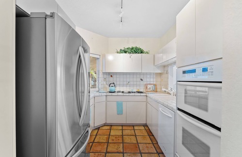 Siesta Key Village Condo | New listing 1/2 Block From Siesta key Village & The Beach!