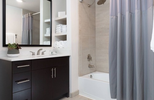 Walnut Creek Apartment | *New Listing* 1BD/1BA | 24/7 Service | Outdoor Resort & Business Amenities