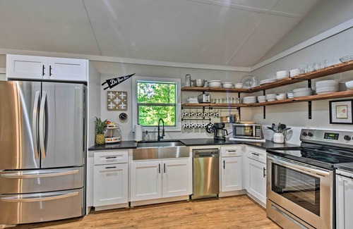Martin House | New Listing! Blue Haven Nest w/Dock!