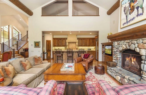 Ketchum House | New Listing! Central Park Townhome Minutes to Downtown, Trails and River Run