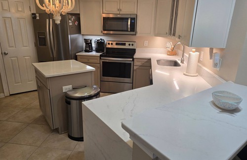 Orange Beach House | New Listing - Direct Beachfront 3 Bed 2 Bath Ground Floor at Summer House in OB!