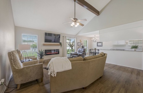 Lafayette House | New Listing! Great location in Lafayette
