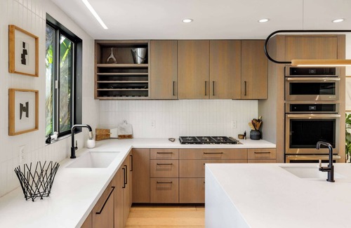 Hollywood Hills Villa | New Listing! Hillcrest Haven by Colby & Conrad