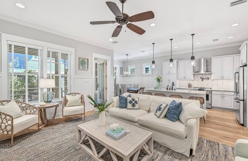 WaterSound West Beach House | NEW LISTING in Watersound West-4 Bikes- Community Pool/Heated Seasonally-`Half Moon Hideaway`