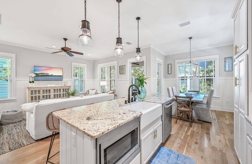 WaterSound West Beach House | NEW LISTING in Watersound West-4 Bikes- Community Pool/Heated Seasonally-`Half Moon Hideaway`