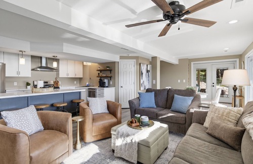 Gravois Mills House | New Listing! Lakefront 3BR/3BA N. Buck Creek Cove, Private Dock, Sleeps 12.