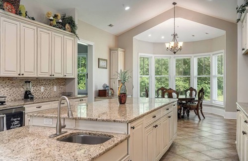 Matthews House | New Listing! Massive 6 Bed-Perfect 4 Large Groups