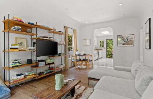 Melrose House | New Listing Midcity West Villa by Colby & Conrad