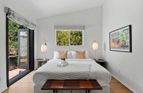 Melrose House | New Listing Midcity West Villa by Colby & Conrad