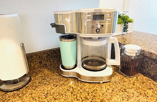 Innerarity Townhomes House | NEW LISTING! Monthly snowbird rate! Beach. Pool. Near FloraBama and Gulf Shores!